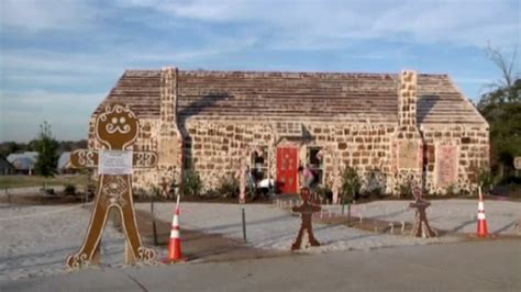 Worlds Biggest Gingerbread House Built In Texas Video Us News