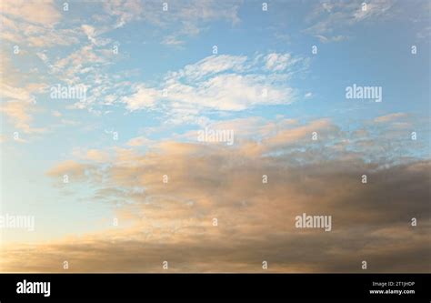 Mesmerizing Cloud Formations: Nature's Canvas Unveiled ☁️🌥️ Dive into