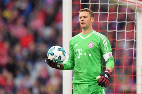 Bayern Munich goalkeeper Manuel Neuer ruled out for three months