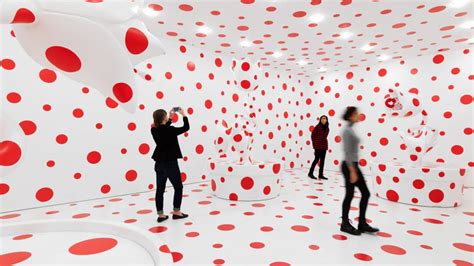 yayoi kusama s mirror rooms and polka dot installations come to new york