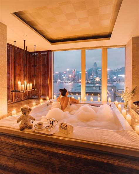 Hotels with jacuzzi in room in dubai. THE LUXURY INTERIOR on Instagram: "Via @uncommonhotels ...