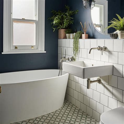 10 Tips To Create Stunning Bathroom Designs In Small Spaces