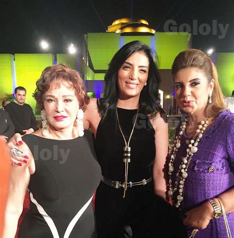نشرت الفنانة المصرية حورية فرغلي، الخميس، أولى صورها بعد نجاح العملية الأخيرة التي أجرتها في الأنف لتحسين مشكلة التنفس التي كانت تعاني منها مؤخرا. حورية فرغلي تتألق بالأسود في العرض الأول لفيلمها بمهرجان ...