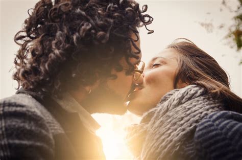 6 ways kissing makes you stronger reader s digest