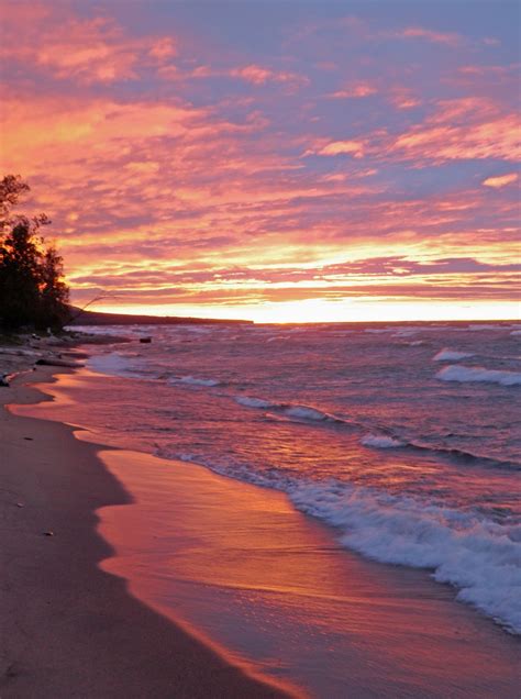 A Lake Superior Sunset The Perfect End To A Spring Day In The