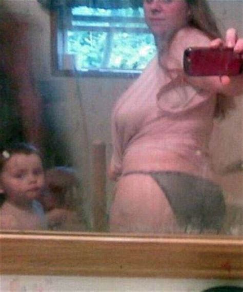 Mom Selfies From Some Of The Worst Moms Ever 34 Pics Izispicy Com