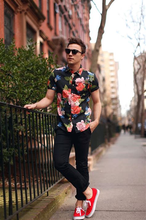 Extraordinary Mix And Match You Can Try With A Floral Shirt In