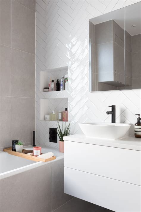 White Glossy Tiles Bathroom Artofit