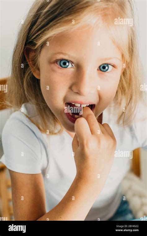 Face Girl Child Smile Teeth Joy Hi Res Stock Photography And Images Alamy