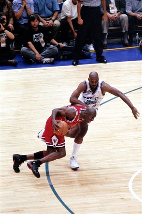 Michael Jordan Hit The Last Shot 17 Years Ago Today Air Jordans