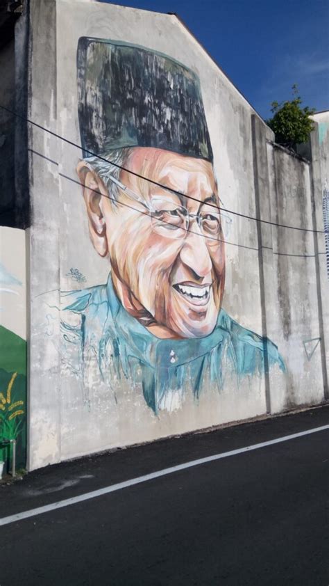 The hotel staff are warm and. Check out amazing murals at the heart of Alor Star city ...