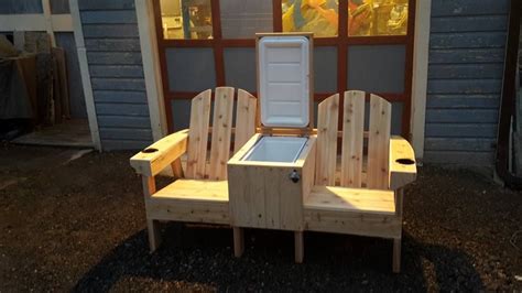 Adirondack chairs, also called westport and muskoka chairs, have their origin in the adirondack mountains of upstate new york in the early 1900s. Adirondack bench with cooler in cedar | Diy outdoor ...