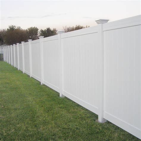 Durables 5 High Wendell Vinyl Privacy Fence White