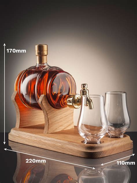 Barrel Tap and 2 Glasses | StylishWhisky