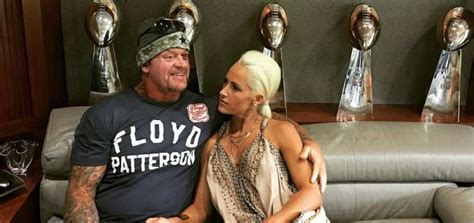 Wwe News Michelle Mccool Diagnosed With Skin Cancer