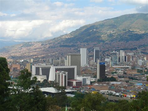 Una Mirada A La Increible Ciudad De Medellín Colombia Lugares Turísticos