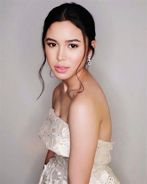 Look Claudia Barretto Looks Like A Princess At Prom Abs Cbn News