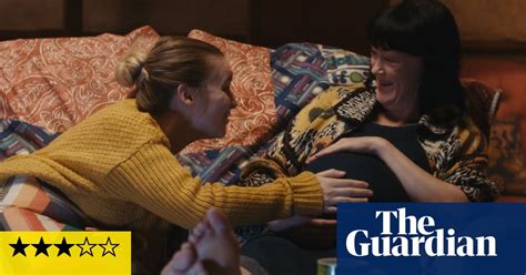 A Bump Along The Way Review Charming Late Pregnancy Comedy Comedy