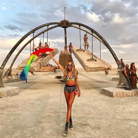 10 Epic Photos From Burning Man 2017 That Prove It S The Craziest