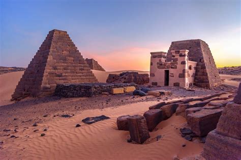 20 Stunning Images Of Pyramids Youve Probably Never Seen — Curiosmos