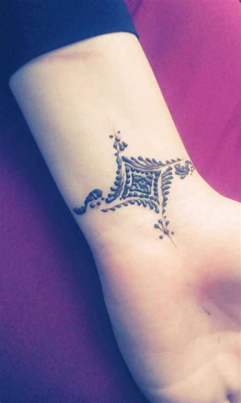 Simple Henna Tattoo By Livirific On Deviantart