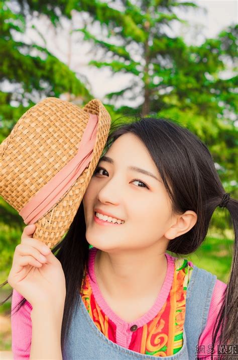 The site owner hides the web page description. 白卉子生活写真_网易娱乐