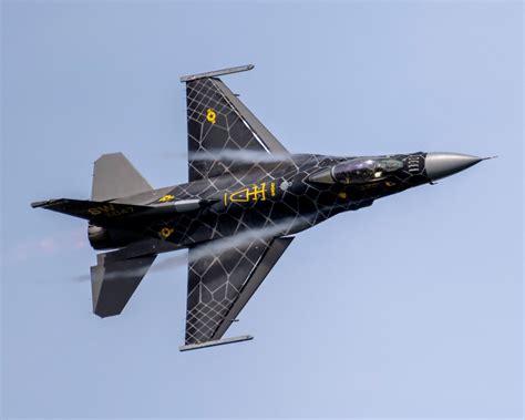 Dvids Images F 16 Viper Demo Team Performs At The Oregon