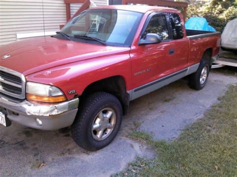 sell used 1997 dodge dakota slt extended cab pickup 2 door 5 2l in taunton massachusetts