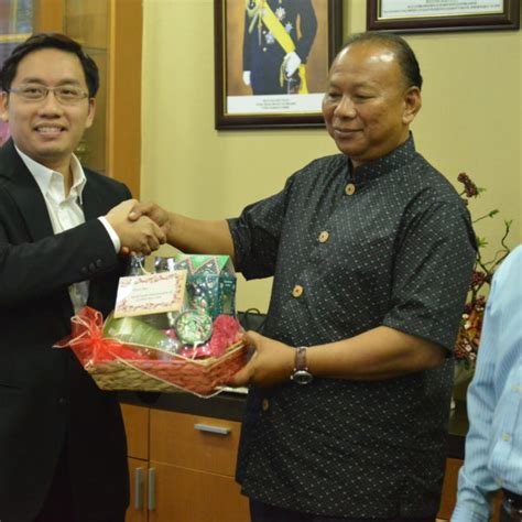 Bahagian sains teknologi dan ict negeri johor, aras 1, bangunan dato' jaafar muhammad, kota iskandar, 79503 iskandar puteri, johor. Majlis Salam Perpisahan Timbalan Pengurus Besar YPJ ...