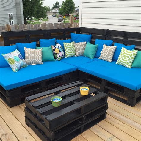 But wood pallet will always remain with for so many. Project Pallet Couch complete! So comfy and perfect for a ...
