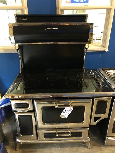 Heartland Electric Antique Style Stove Retails For Over 10000 Able