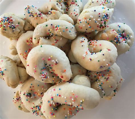Anginetti Italian Easter Cookies L A At Home Italian Easter Cookies