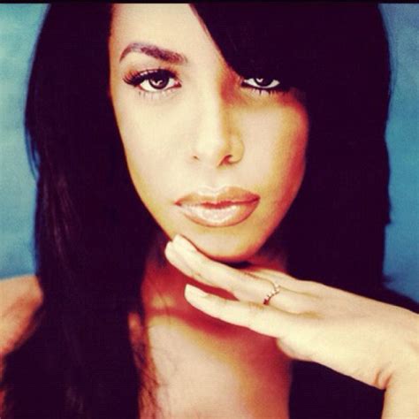 Happy Birthday To The Beautiful Aaliyah Rip Aaliyah Aaliyah Style