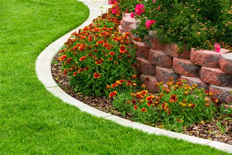 Garden edging may be pretty costly, and definitely so if you are going to employ bricks to using aluminum creates orderly and neat garden edges. Sansums Guide To Garden Edging Swindon | Sansums Sand & Gravel