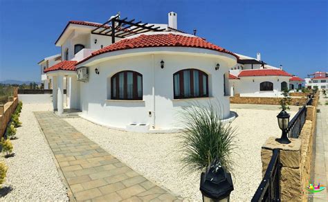 Appartamento due letto+cucina soggiorno+bagno+ ripostiglio+due grandi terrazzi abitabili coperti con tende solari nuove. Villa in vendita a Malta vista mare - ItalyHomeLuxury ...