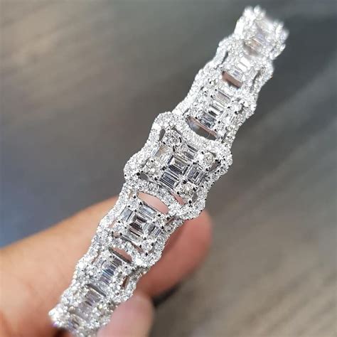 See more ideas about diamond, diamond bracelet, jewelry. Pin by elite jeweles on Habib khan | Fine jewelry, Diamond ...