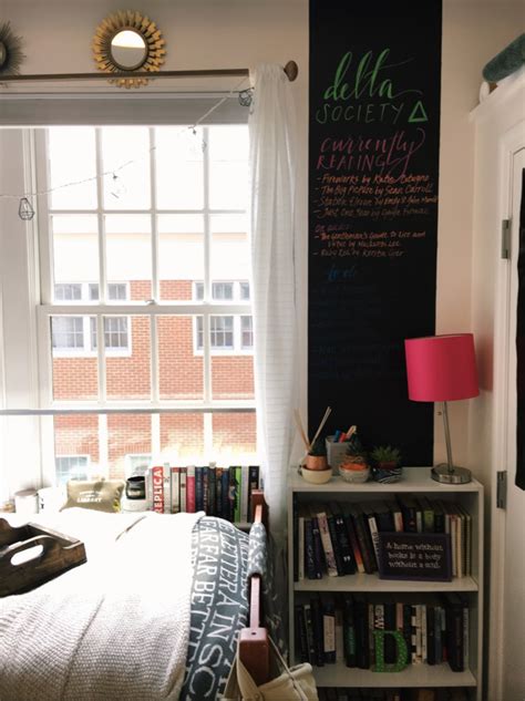 Book Lovers Dorm Decor At Washington And Lee University Bedroom