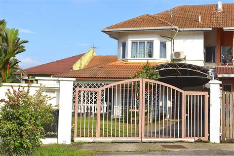 Selangor polo residences section 10 kota damansara 47810 petaling jaya 2.5 storey luxury bungalow for sale. Kota Damansara, Section 6. 2 storey link house for sale ...