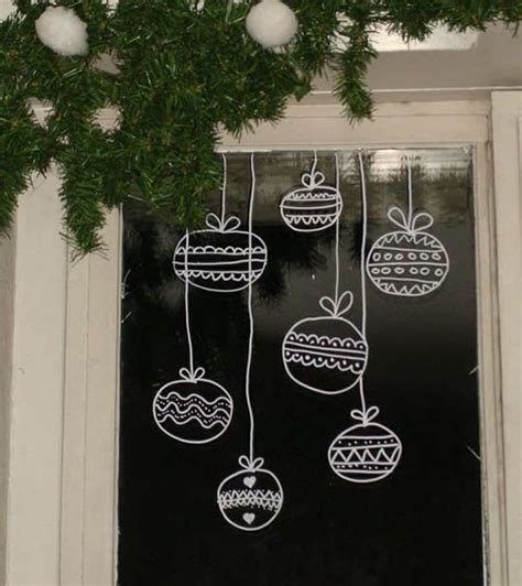 40 Easy Inexpensive Christmas Window Decoration Ideas For 2021 Diy