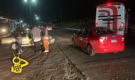 Morelia Choque Entre Tsuru Y Camión De Pasajeros Dejó 4 Lesionados En