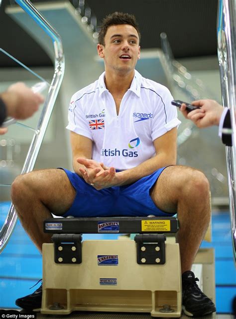 tom daley does some diving training of his own at olympic aquatic centre daily mail online