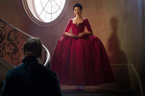 Outlander Finishing Season Two On A Roll And The Main Reason Is Caitriona Balfe HuffPost