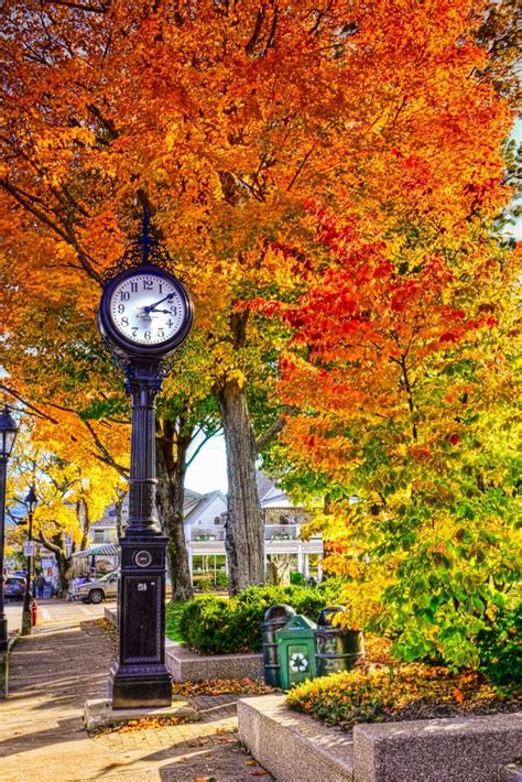 The Most Beautiful Towns In New England Autumn Scenery Autumn Scenes Fall Pictures