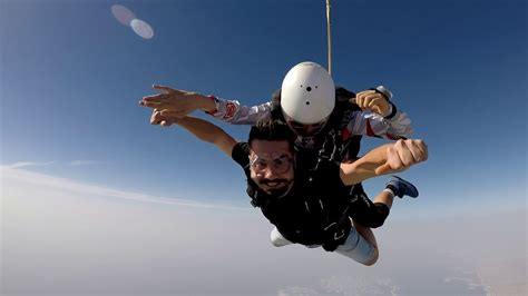 Learn about the how, what, where and when of this thrilling sport that gives you a bird's eye view of the city of gold. Skydive dubai - YouTube