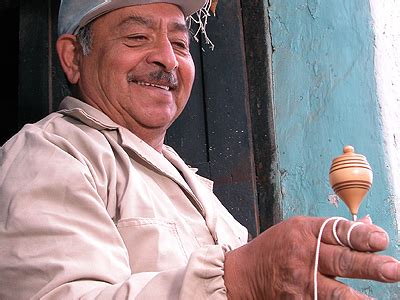 Los juegos tradicionales del ecuador sobreviven a pesar de la introducción de la tecnología en forma de móviles o videojuegos, más propios de otros listado de los juegos tradicionales del ecuador. Los juegos tradicionales retornan a Quito - Ministerio de ...