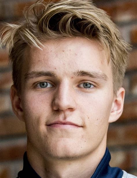 Yesterday, marca reported that real madrid were open to selling the norwegian playmaker if he wanted to leave, as our friends at managing madrid wrote about here.earlier today, spanish radio show and podcast ondocero.es reported that ødegaard would be leaving and dani ceballos staying with los blancos. Martin Ødegaard - Profil zawodnika 19/20 | Transfermarkt
