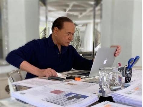 Lo ha detto alberto zangrillo, il medico personale dell'ex premier durante. Silvio Berlusconi ricoverato per Coronavirus. Diceva ...