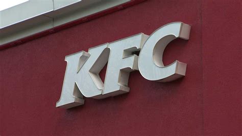 Kfc To Stop Using Chickens Raised With Human Antibiotics