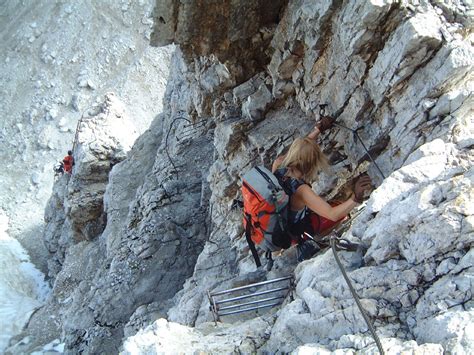 Climbing Via Ferrata Dolomites Italy Mit Bildern