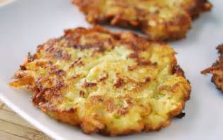 #latkes #potatopancakes #potatolatkes #kosher #hanukkah #jewishcooking #chanukah #jewishholidays #jewishrecipe. ¿Qué son los latkes? Historia y tradición de un plato ...